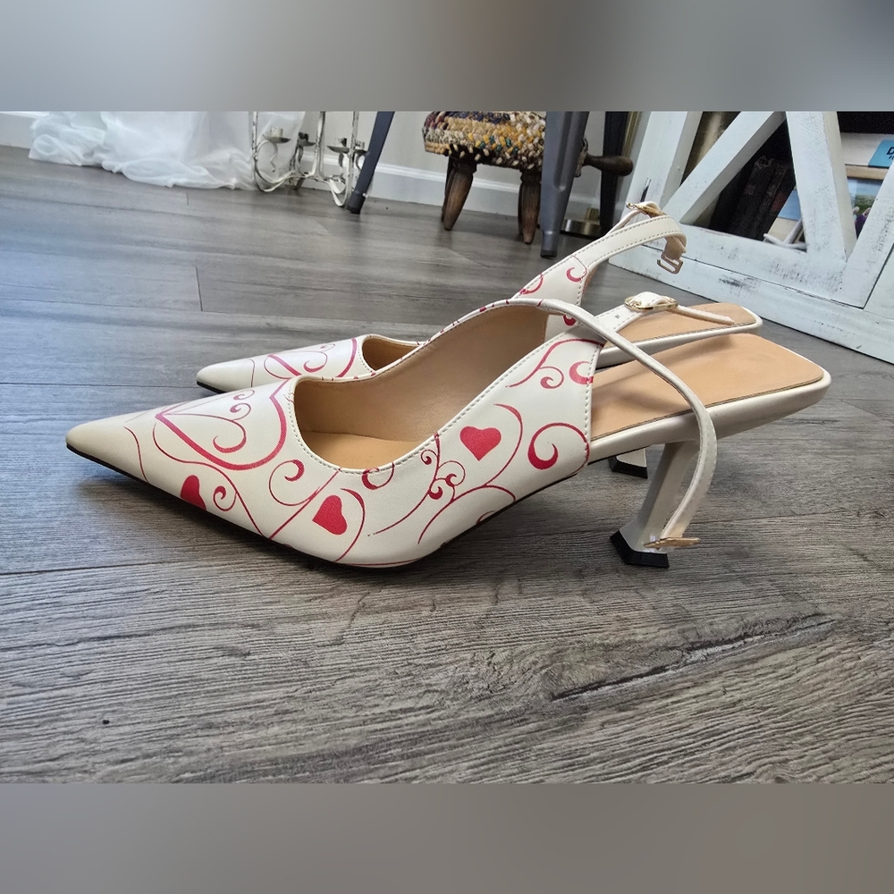 Heart Patterned Pump With Small Square Heel Cream… - image 4